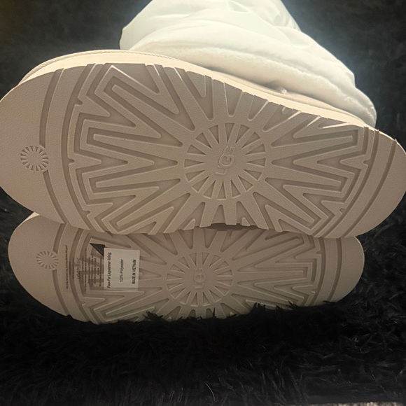 UGG Women's White Puffer Boots - Picture 5 of 5